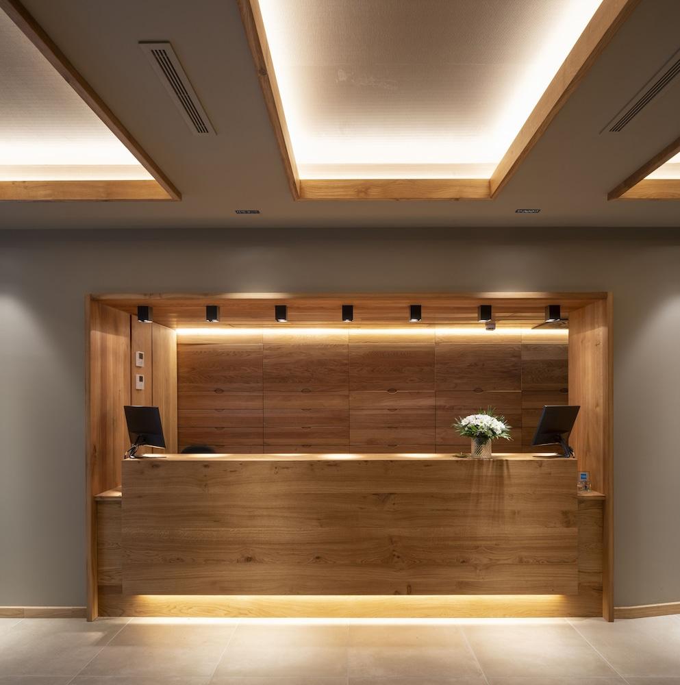Hotel Ciudad De โลโกรโญ ภายนอก รูปภาพ